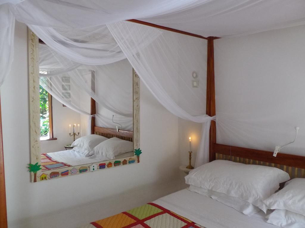 Vila Biriba Trancoso Pensionat Rum bild