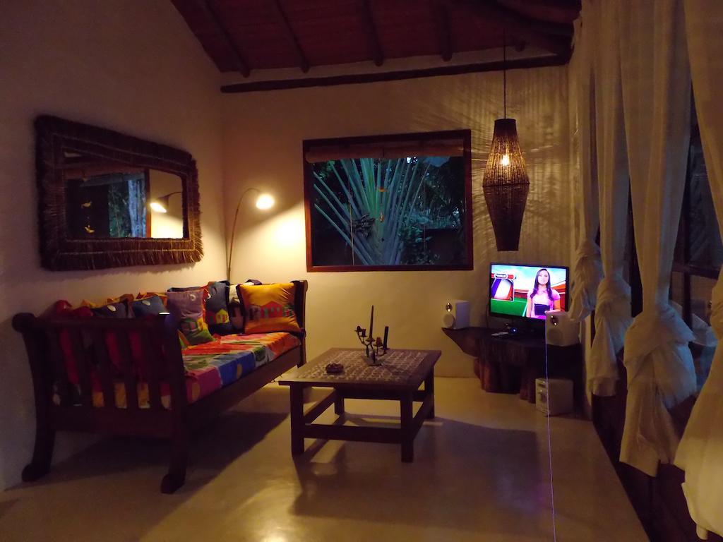 Vila Biriba Trancoso Pensionat Rum bild